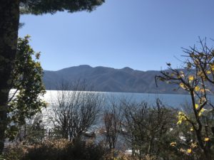 中禅寺湖　遊覧船からの風景
